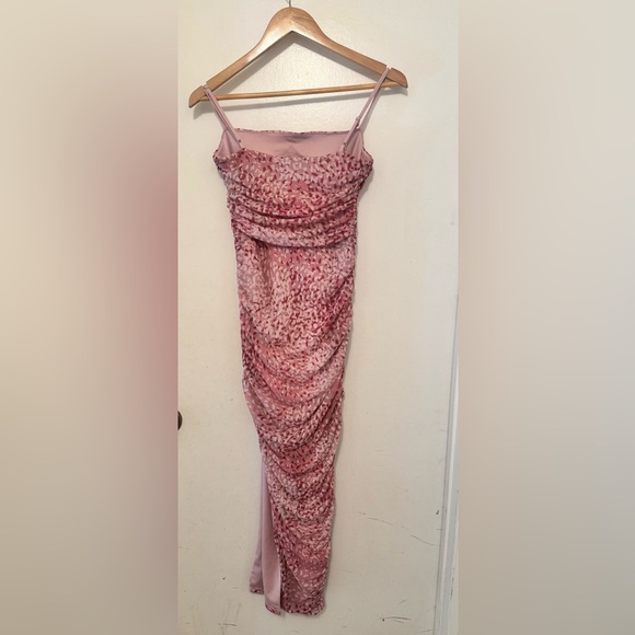 Express Women’s dress in pink, size small - Picture 3 of 6